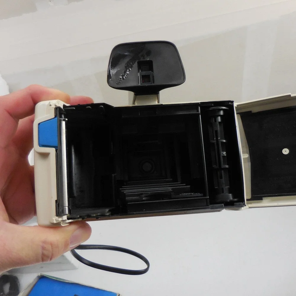 Vintage Polaroid Land Camera The Swinger Model 20 Instant Film Camera with Box